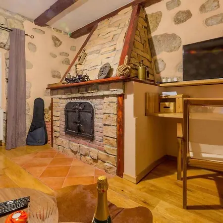 In 40737 Krizisce