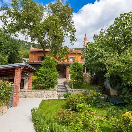 In 40737 Križišće