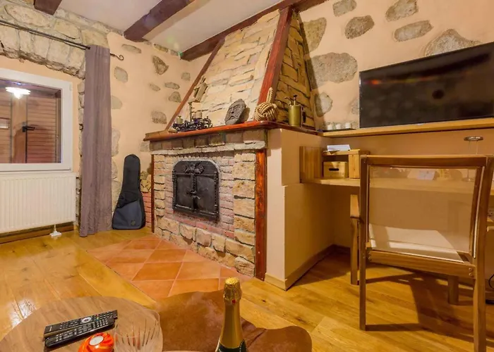 In 40737 * Križišće