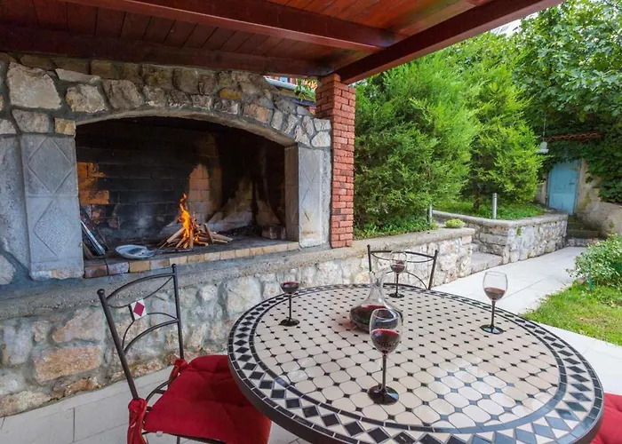 In 40737 * Križišće