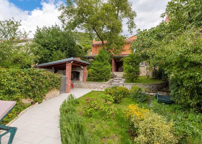 別荘 In 40737 Križišće